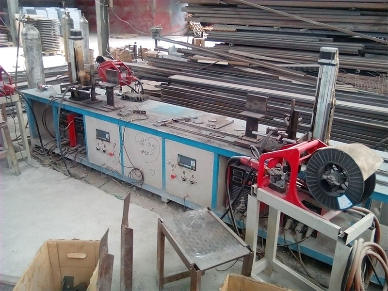 掛角自動(dòng)焊接平臺(tái)